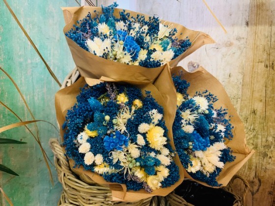 BOUQUET FLOWERS FANTASY BLUE