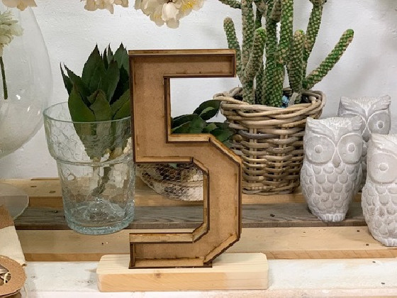 NUMERO MADERA 5