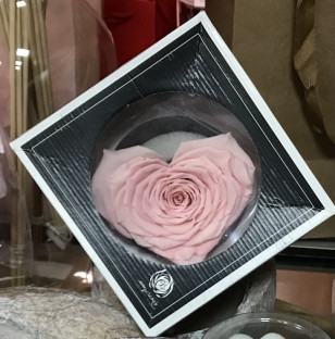 ROSA PRESERVADA CORAZON PINK