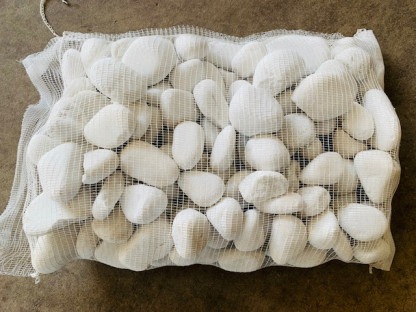 PIEDRA CANTO RODADO GRANDE 40MM-60MM BLANCO SACO 20KG