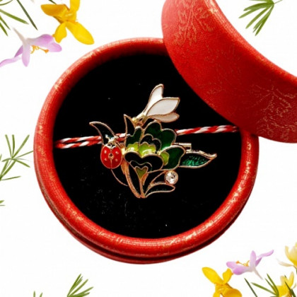 DETALLE MARZO CAJA BROCHE RAMO