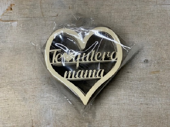 CORAZONES MADERA "TE QUIERO MAMA" PAQ X 10UNI