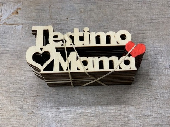 LETRA MADERA "T'ESTIMO MAMA" PAQ X 12UNI