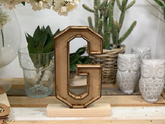 LETRA MADERA G