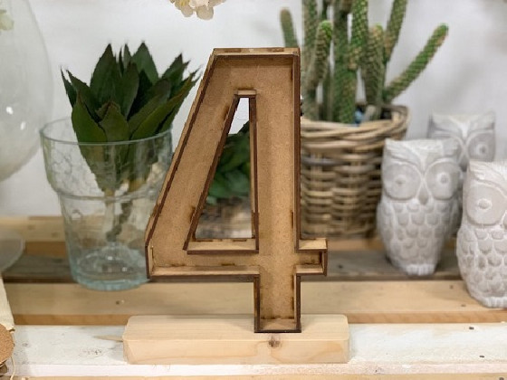 NUMERO MADERA 4