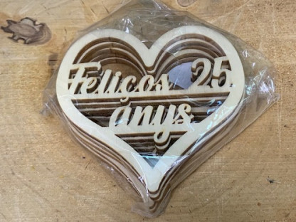 CORAZONES MADERA "FELIÇOS 25 ANYS" PAQ X 10UNI