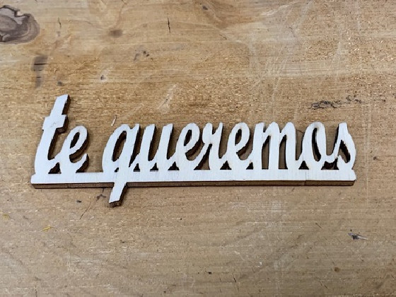 LETRA MADERA "TE QUEREMOS" PAQ X 12UNI