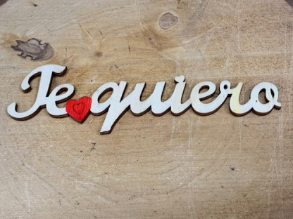 LETRA MADERA "TE QUIERO" PAQ X 12UNI