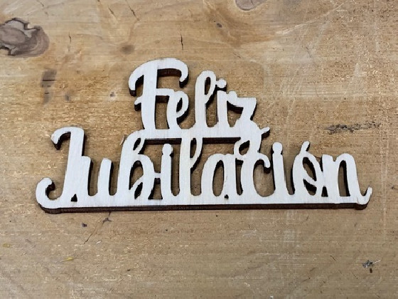 LETRA MADERA "FELIZ JUBILACION" PAQ X 12UNI