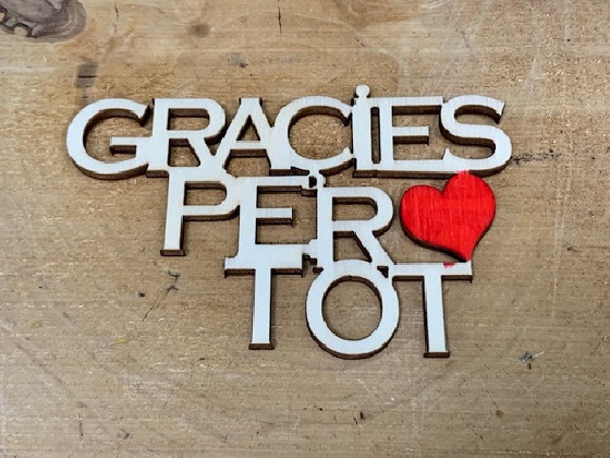 LETRA MADERA "GRÀCIES PER TOT" PAQ X 12UNI