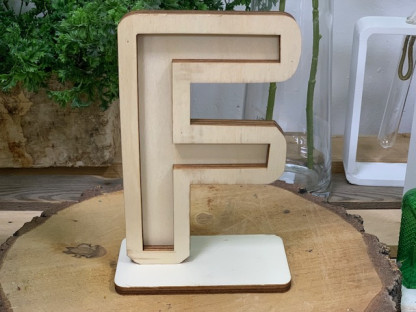 LETRA MADERA F