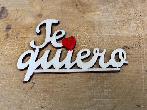 LETRA MADERA "TE QUIERO" CORAZON PAQ X 12UNI