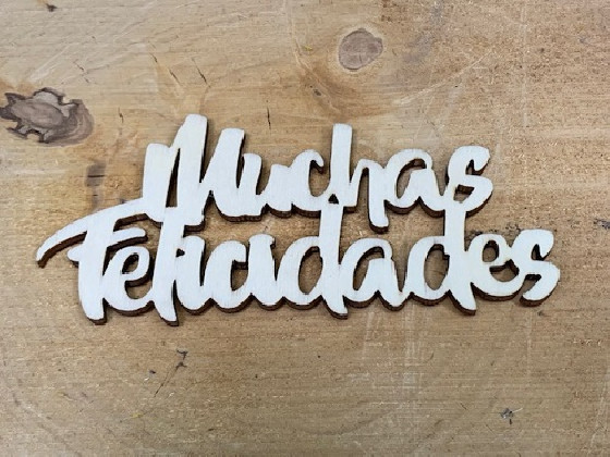 LETRA MADERA "MUCHAS FELICIDADES" PAQ X 12UNI
