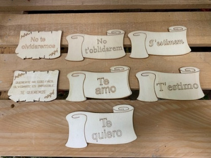 PERGAMINO MODELOS VARIADOS MADERA X 10 UNI